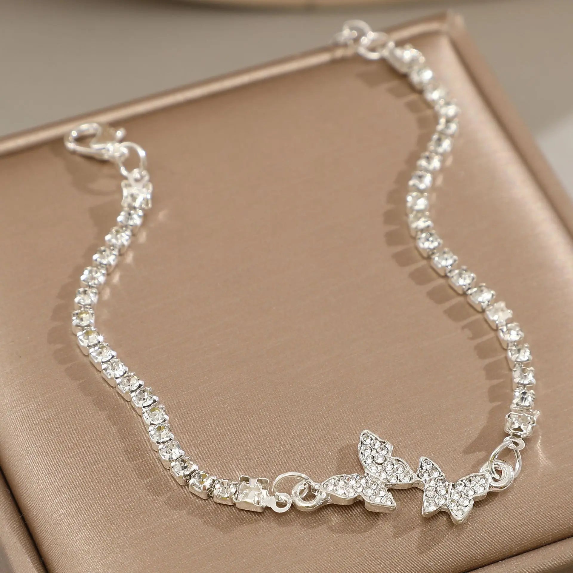 Butterfly Shine Necklace