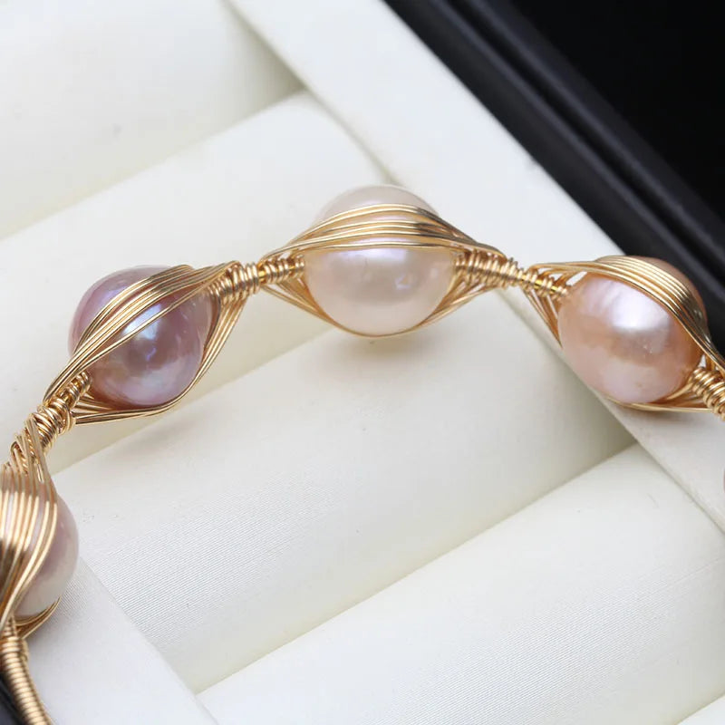 Elegant Aurora Pearl Bracelet