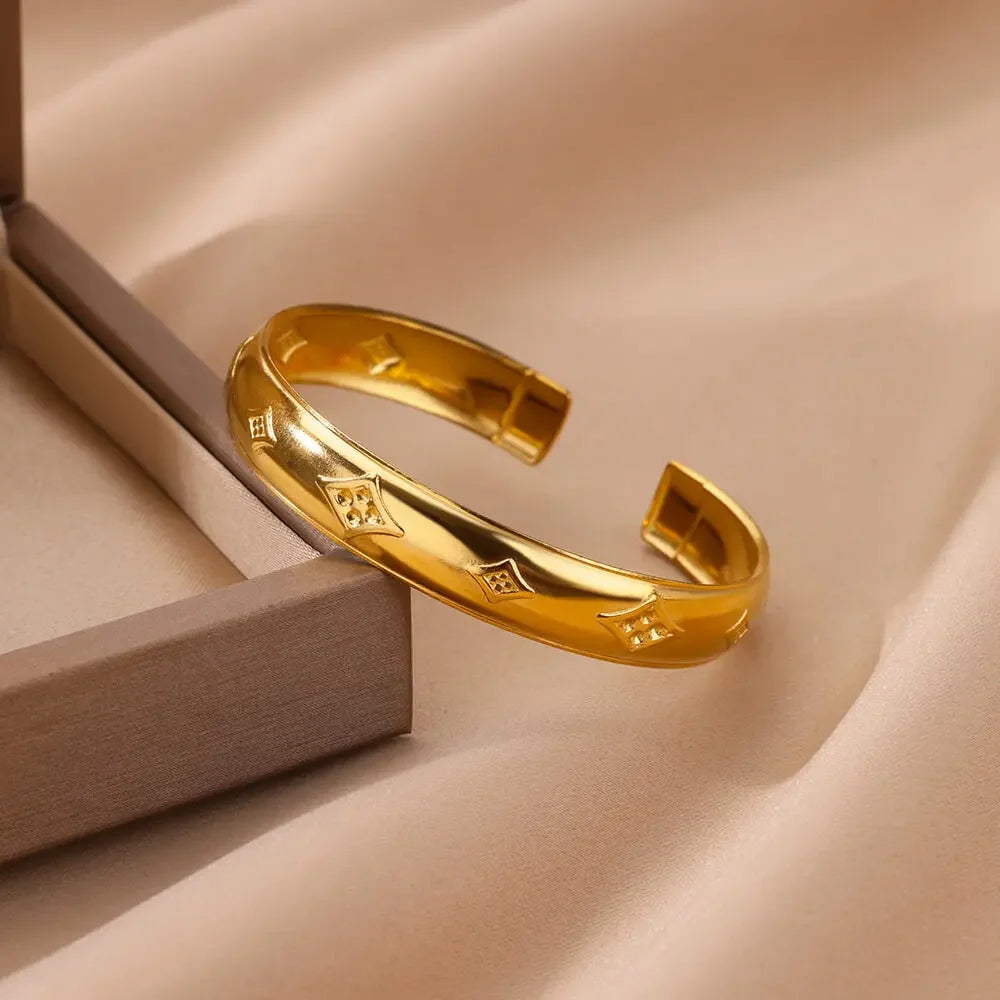 Radiant Texture Cuff Set