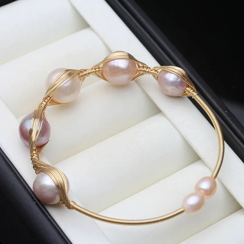 Elegant Aurora Pearl Bracelet