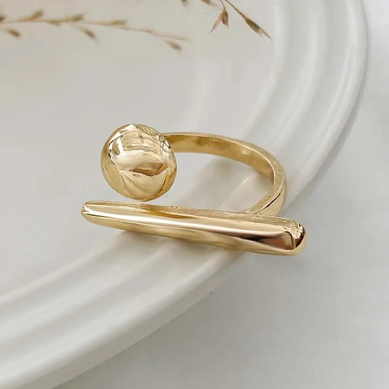 Minimalist Orbit Ring